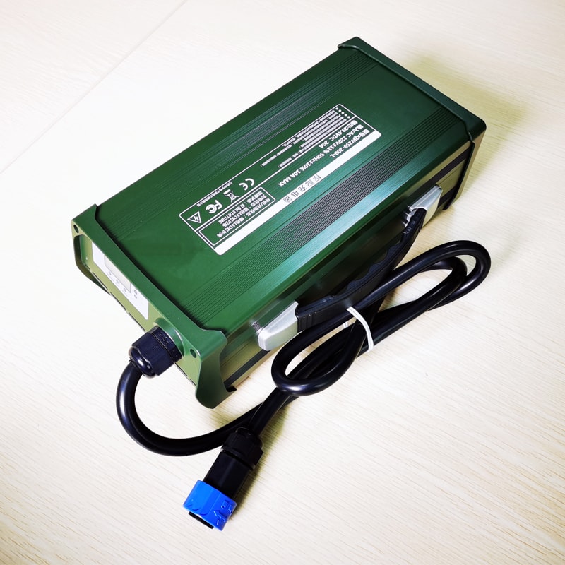Military products 86.4V 87.6V 7a 600W Low Temperature charger for 24S 72V 76.8V LiFePO4 battery pack with PFC