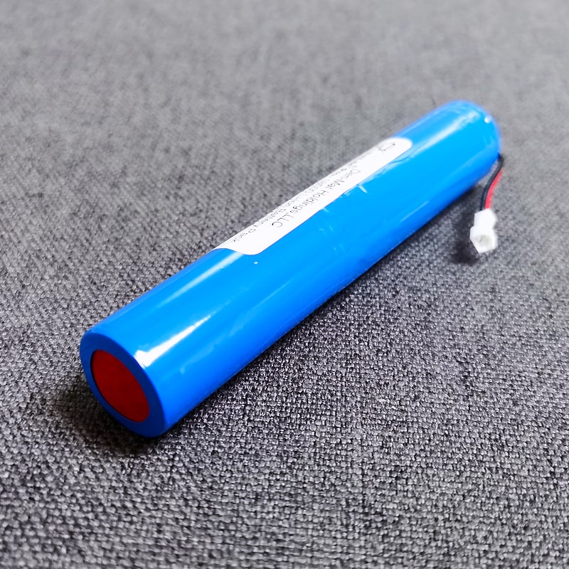 2s1p 7.2V 7.4V 18500 2000mAh Rechargeable Lithium Ion Battery Pack with PCM and Connector