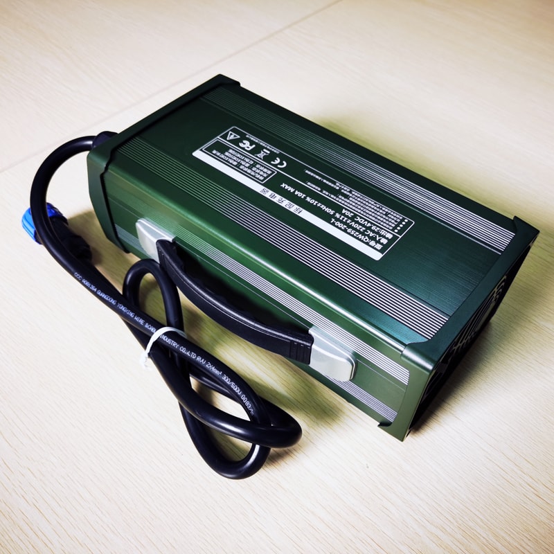 Military products 58.8V 15a 900W Low Temperature Charger for 48V SLA /AGM /VRLA /GEL Lead-acid Battery with PFC