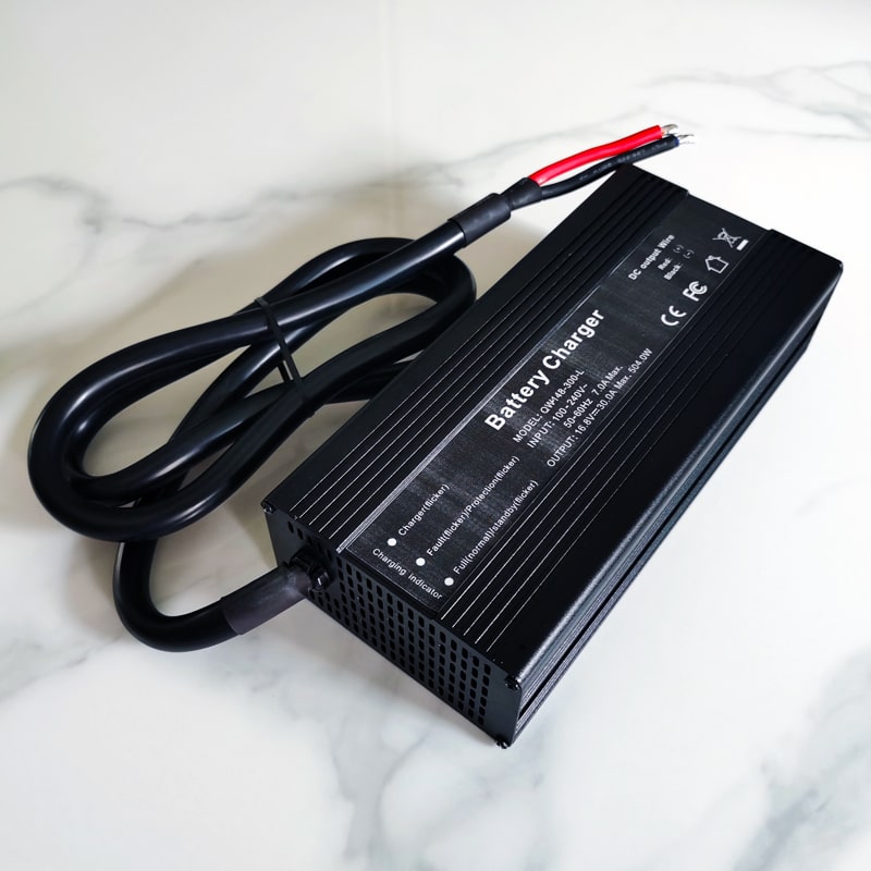 Factory Direct Sale 58.8V 10a 600W charger for 14S 50.4V 51.8V Li-ion/Lithium Polymer battery with PFC